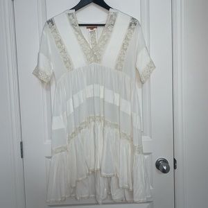 White Franco Short Sleeve Lace Detailed Dress
